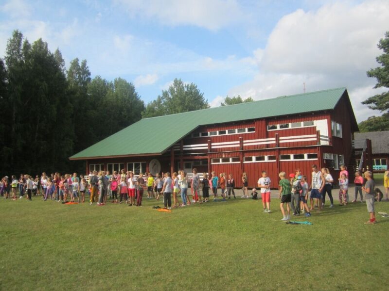Vabaaja- ja puhkelaager Pärnumaal Pärlselja Puhkekeskuses juunis